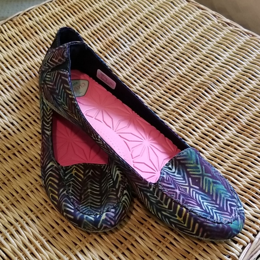 Cushe Hoffman Mimosa flat